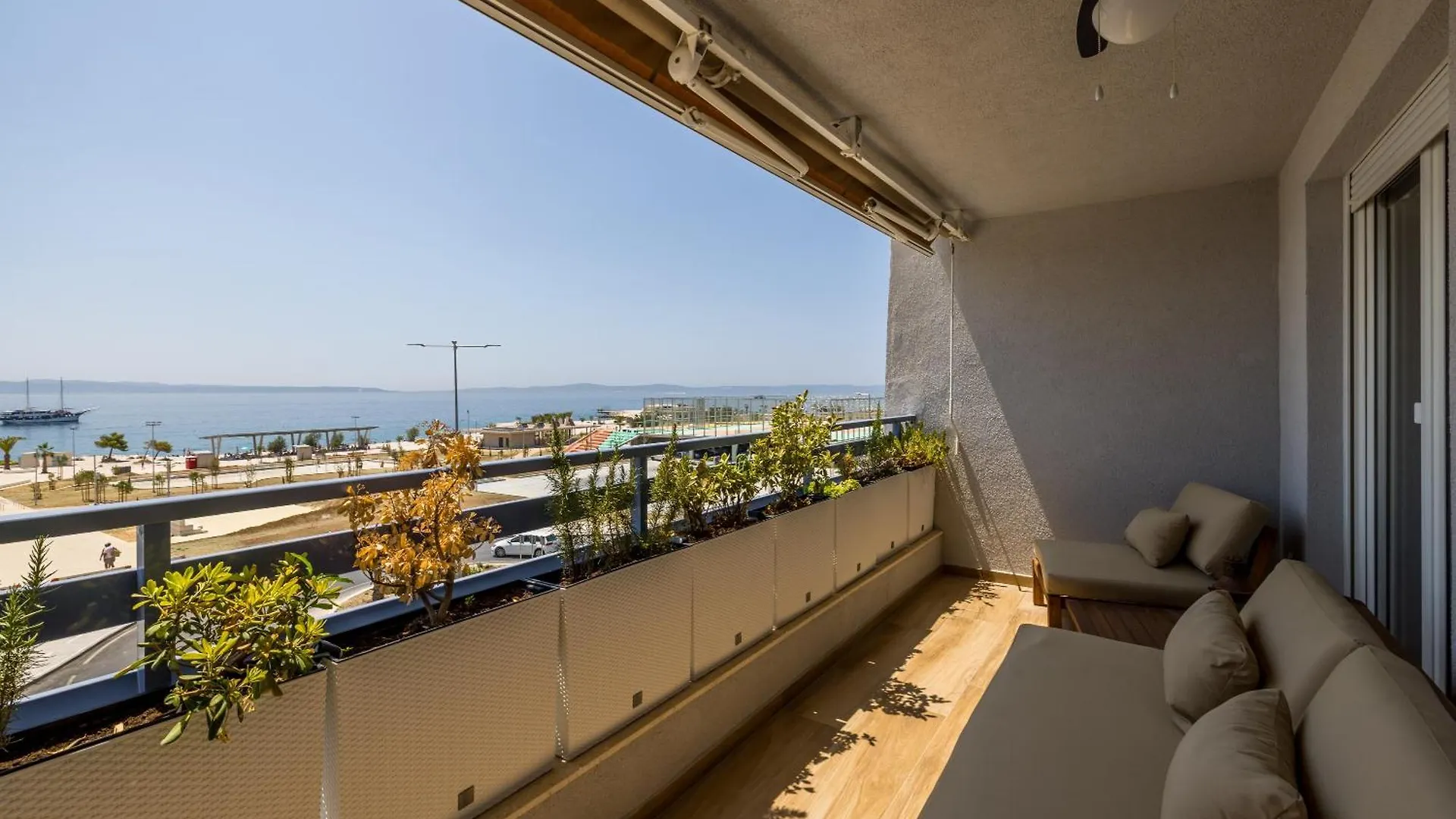 Beachaholic M&G, Luxury Seaside Suites On Znjan Split 0*,