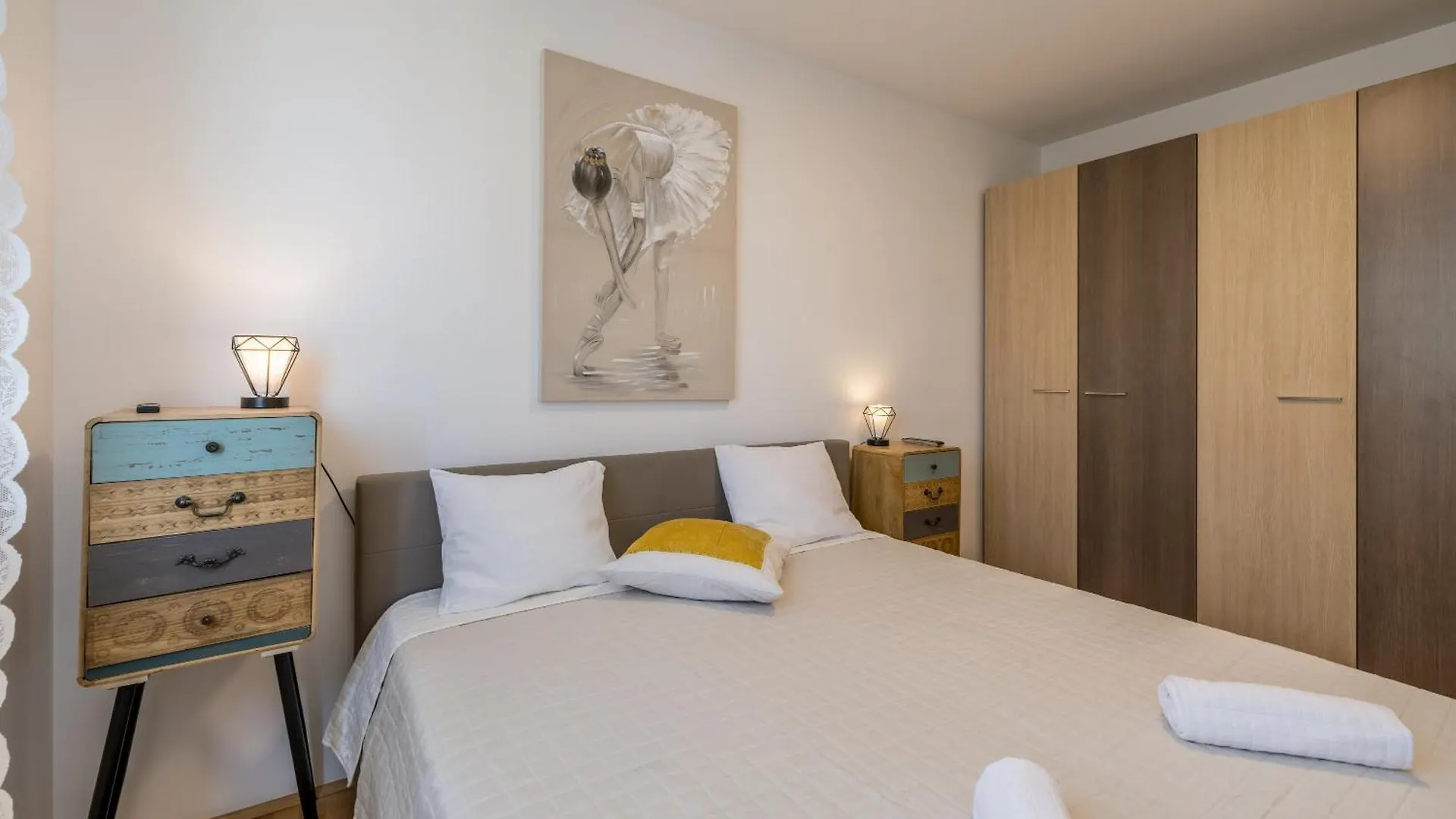 Beachaholic M&G, Luxury Seaside Suites On Znjan Split 0*,  Croacia