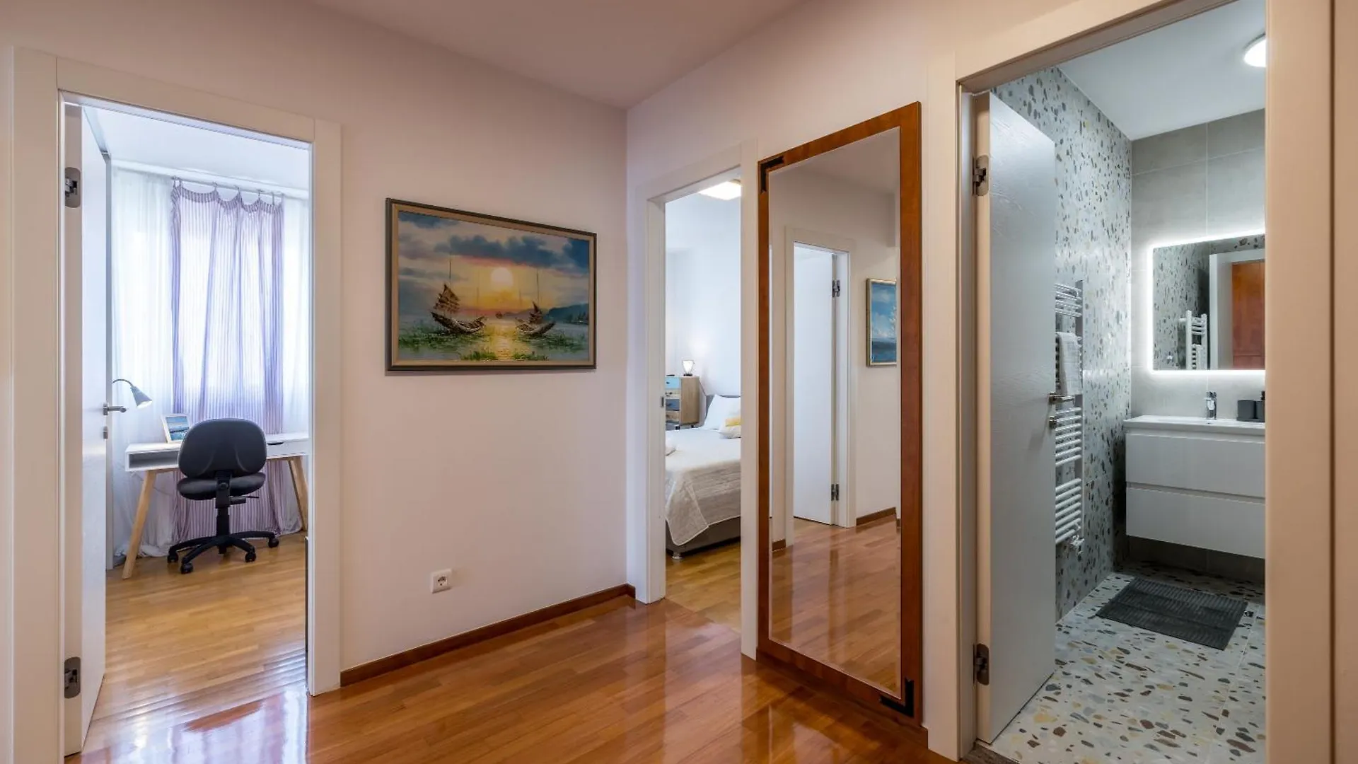 Beachaholic M&G, Luxury Seaside Suites On Znjan Split Apartamento
