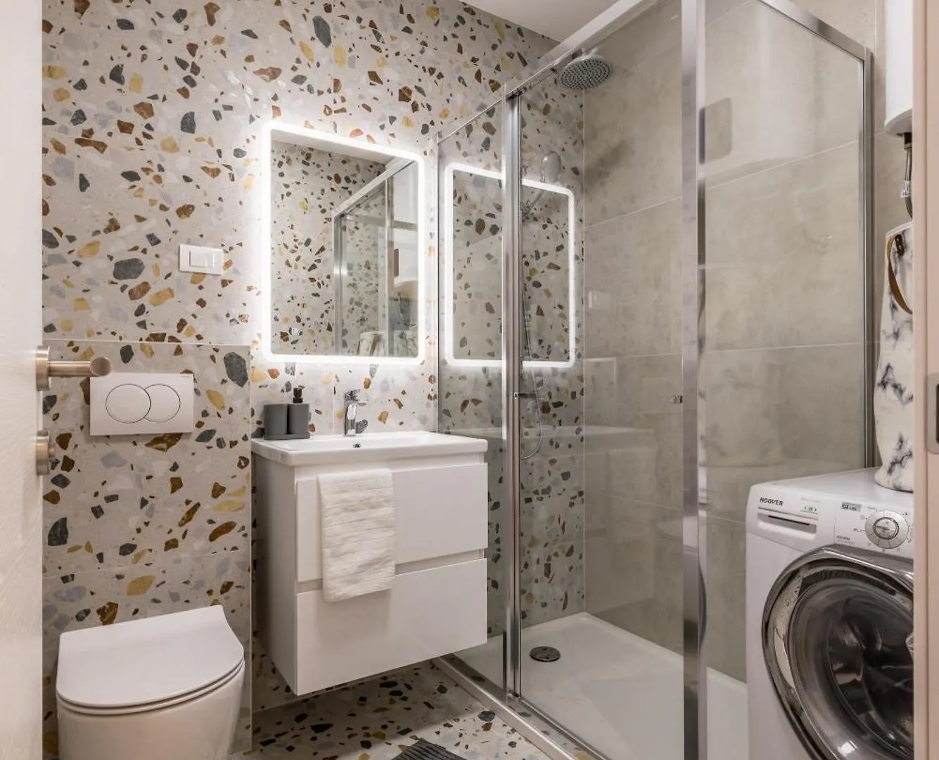 Beachaholic M&G, Luxury Seaside Suites On Znjan Split 0*,